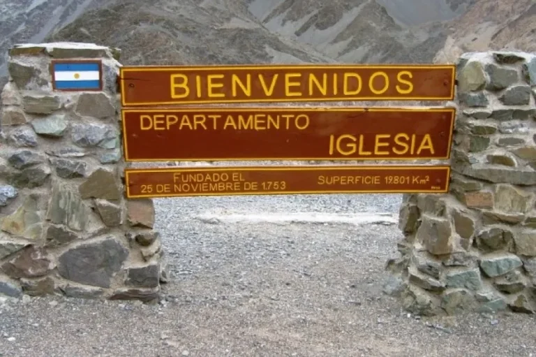 Historia del Departamento Iglesia: Pasado, Tradición y Naturaleza en San Juan